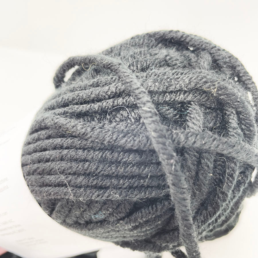 Universal Yarn Uptown Super Bulky Yarn - Black (1)