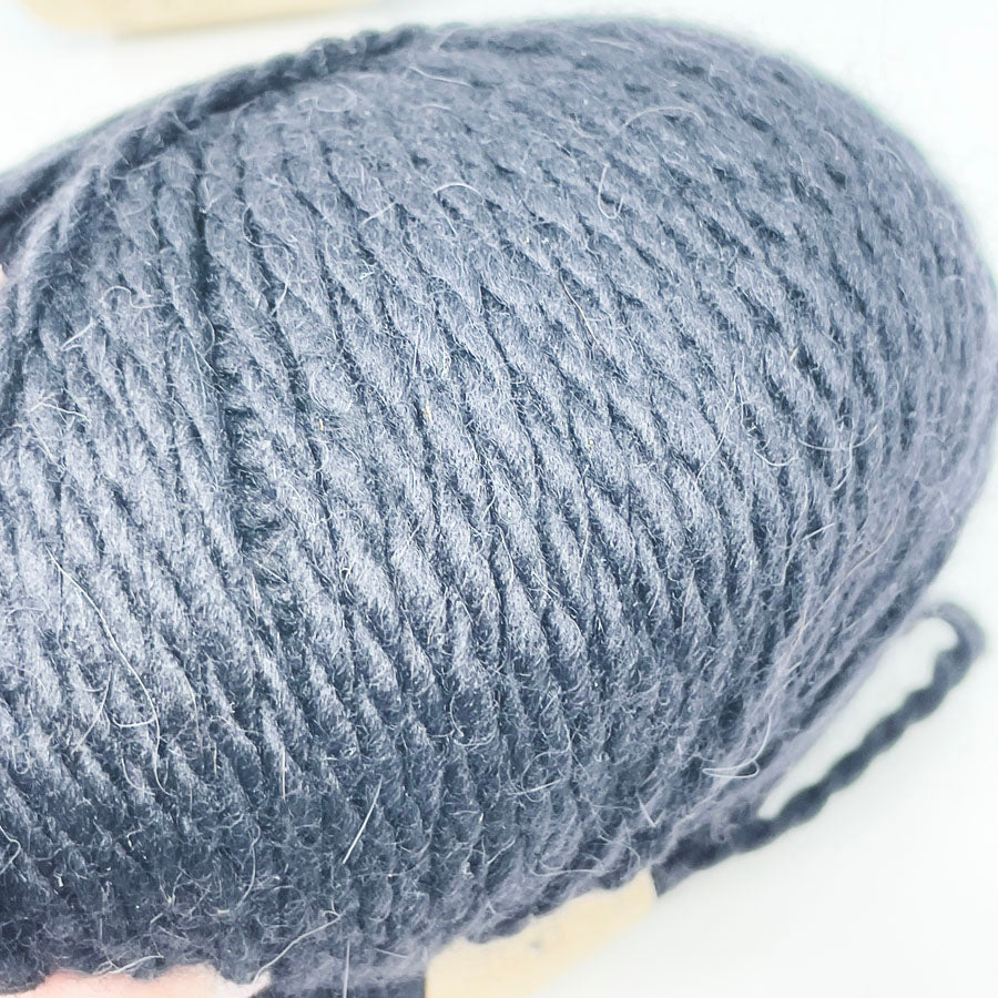 We Are Knitters - The Squishy Yarn