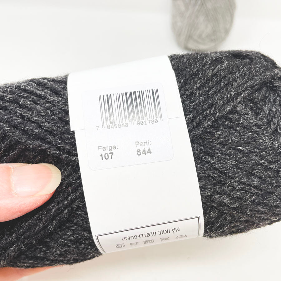Strikkegarn Yarn by Rauma (1)
