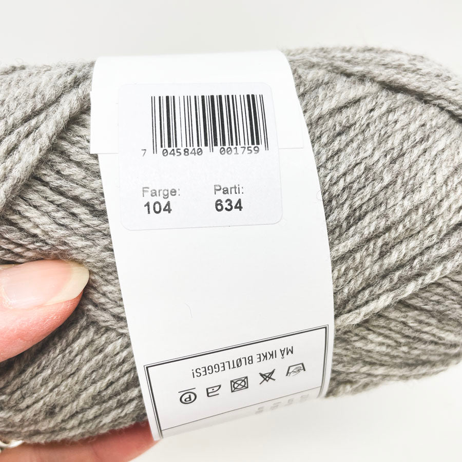 Strikkegarn Yarn by Rauma (1)