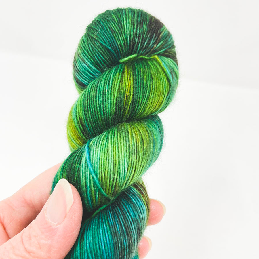 Cartel Yarn by Countess Ablaze (1)