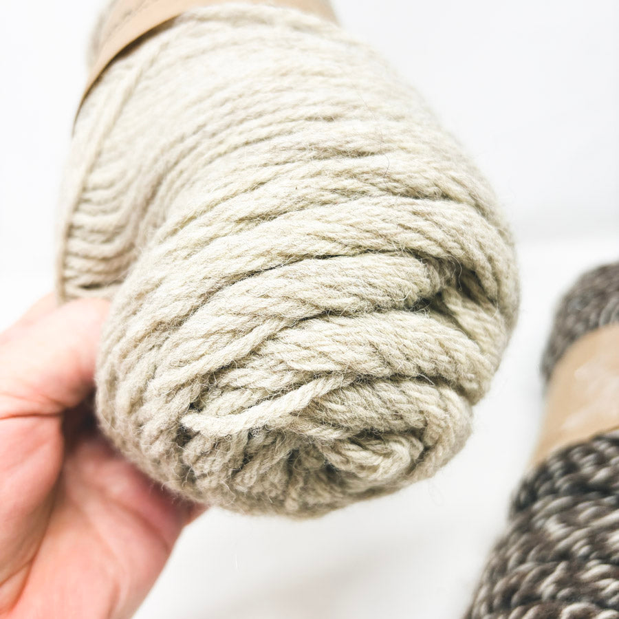 Neutral Wool/Wool Blend Yarn - No Label (1)