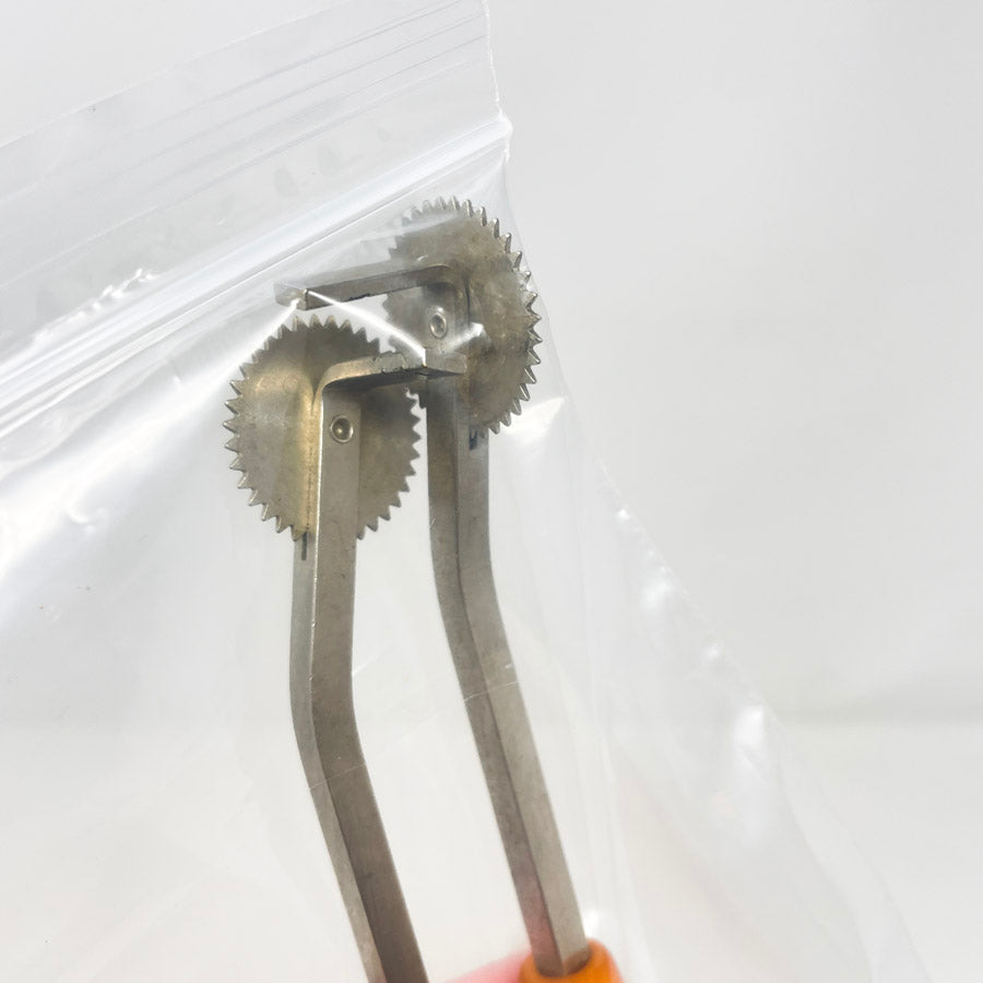 Tracing Wheels with Seam Guide