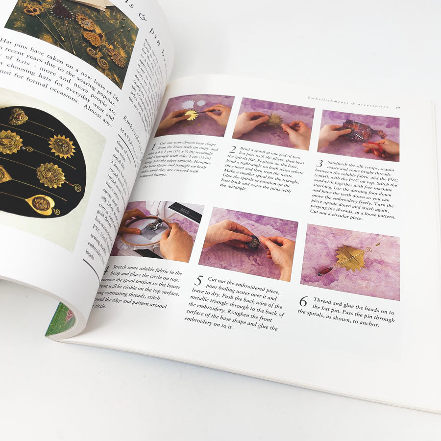Jewelry & Accessories Book by Juliet Bawden