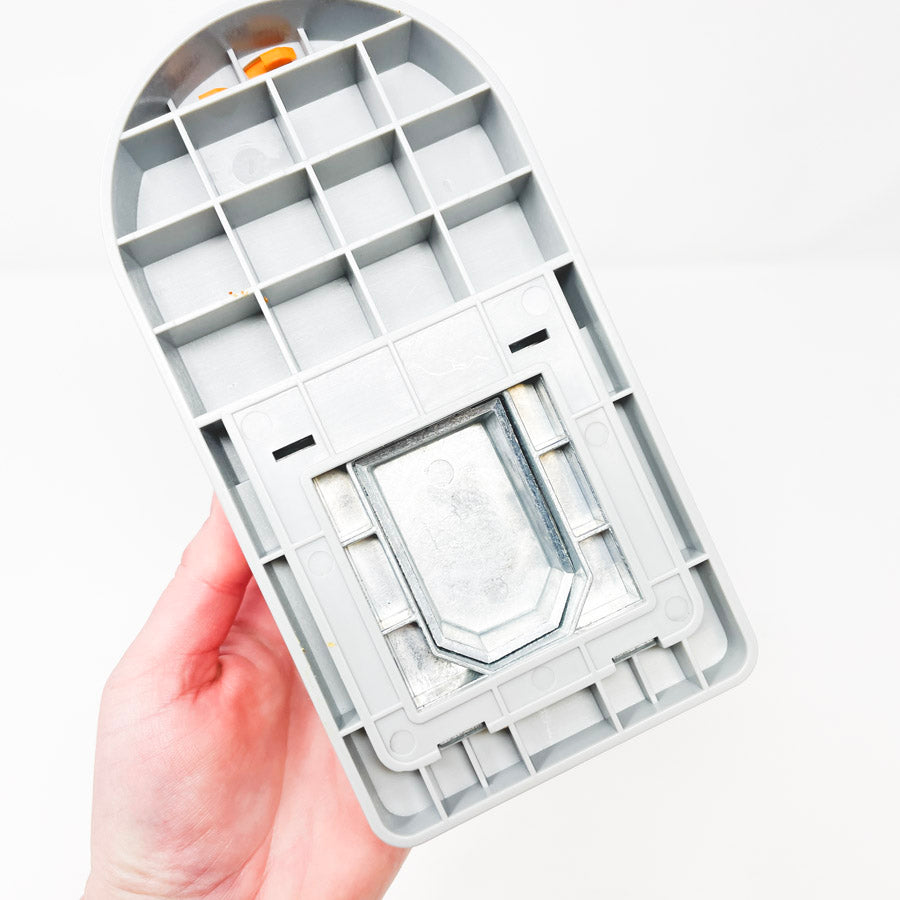 Fiskars Thick Tag Punch