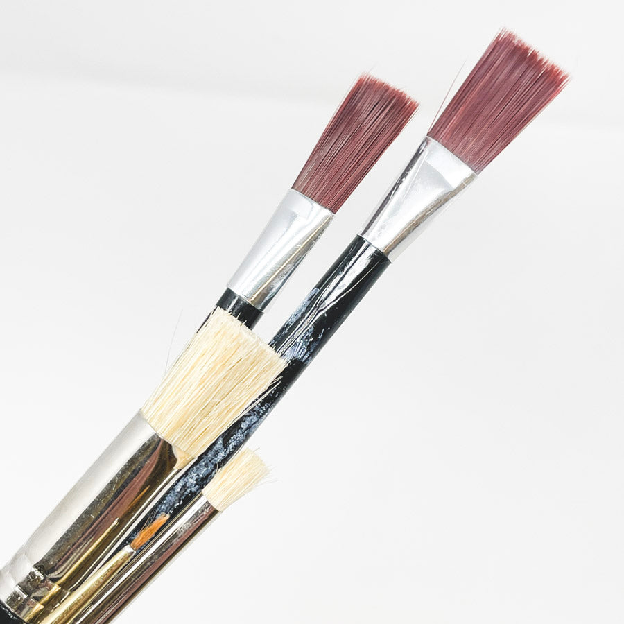 Bundle of Stipple & Flat Paintbrushes