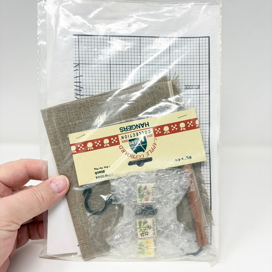 Country Button Buddies – Hanger Cross Stitch Kits