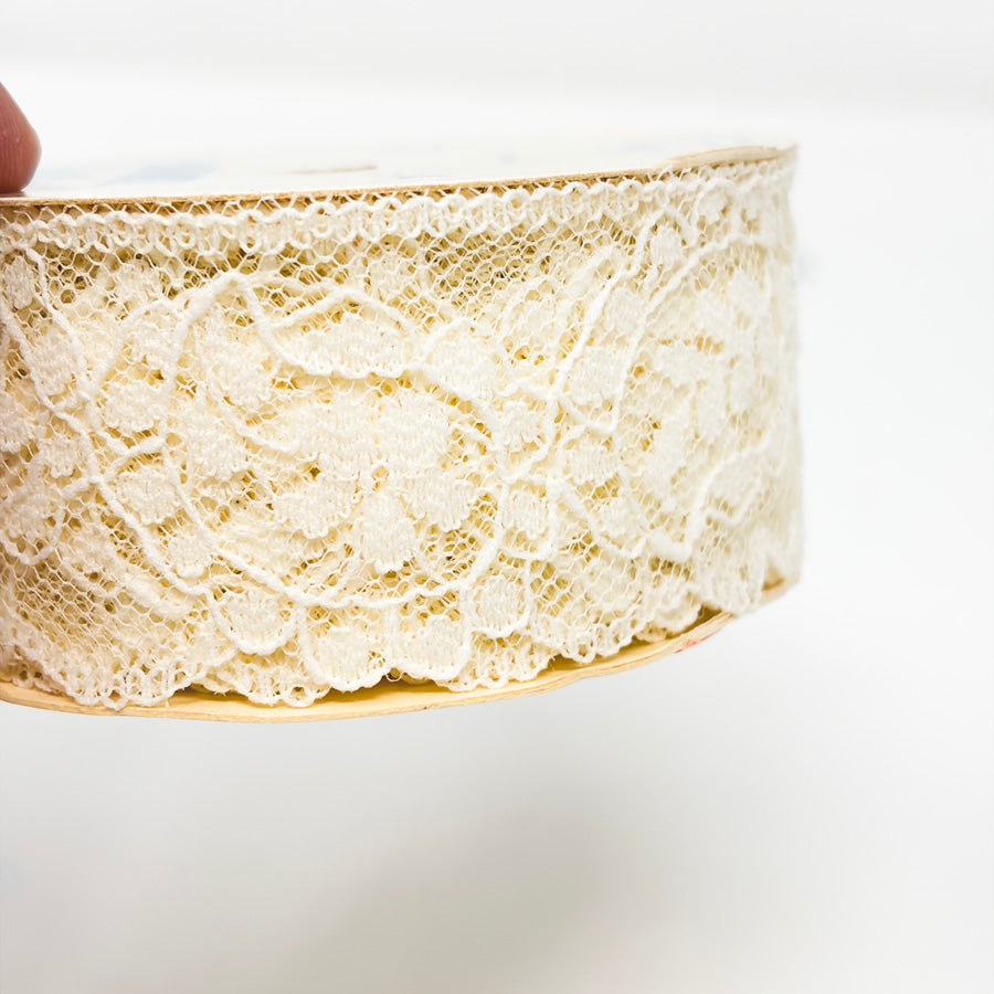 Vintage Offray 1.5" Ivory Lace Ribbon Roll