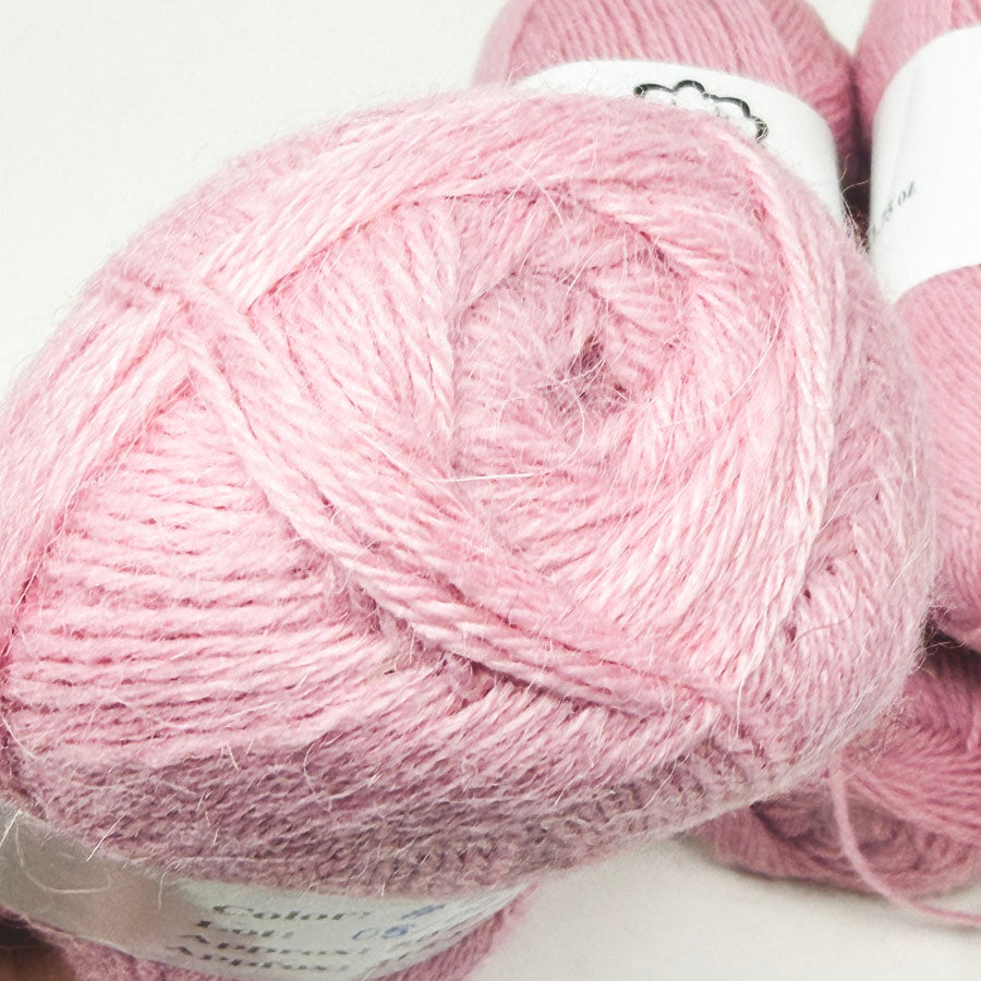 Frog Tree Fingering Weight Wool Yarn (1)