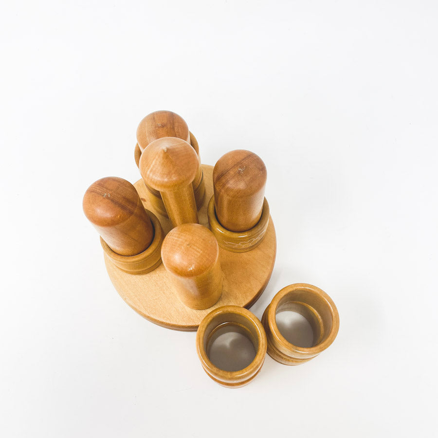 Nakin Ring Holder Stand & Eight Rings - Rosemaling Base