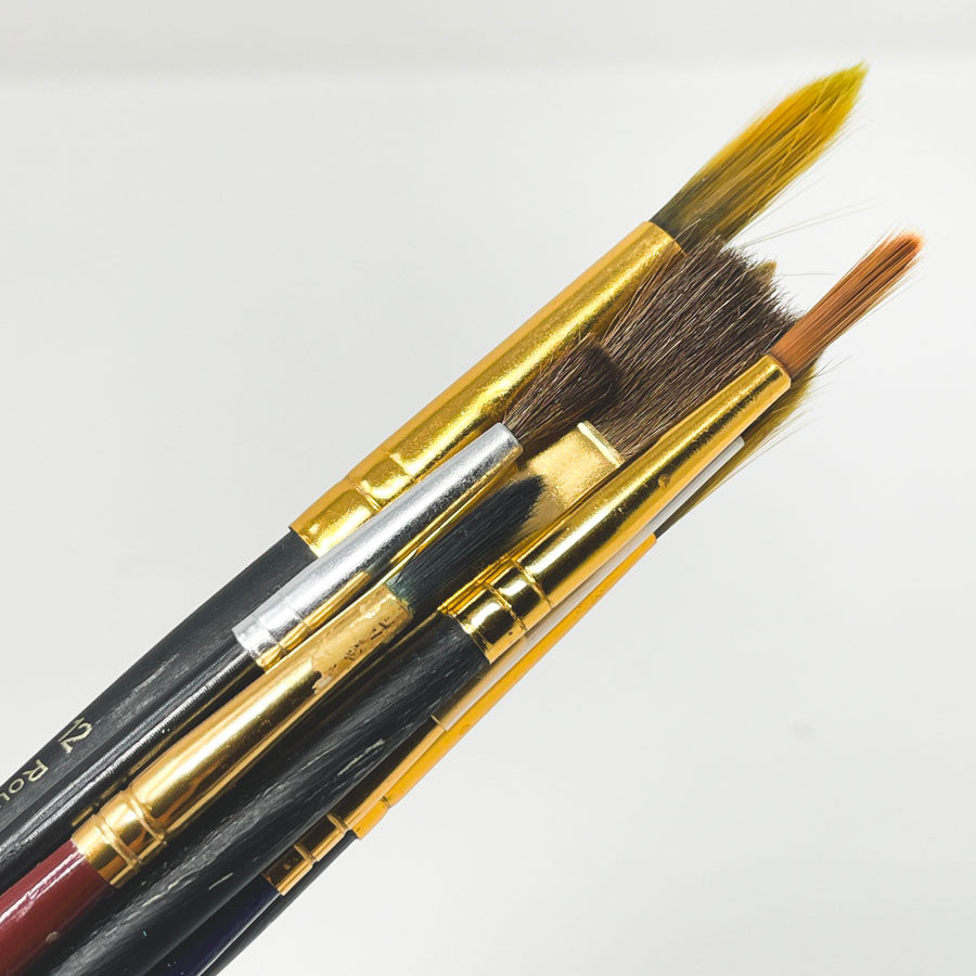 Assorted 9 Fine Art Paint Brushes