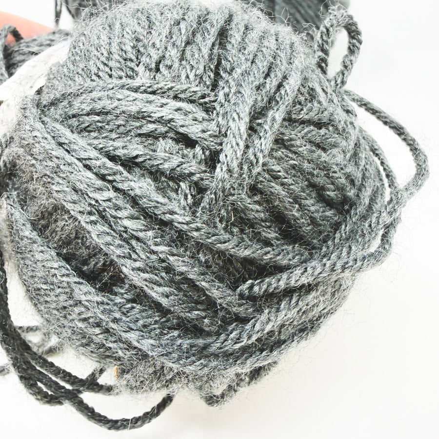 Lion Brand Basic Stitch Anti-Pilling Yarn - Charcoal Heather (1)