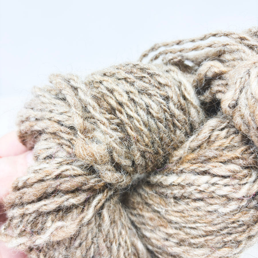 No Label Yarn Natural - Handspun?