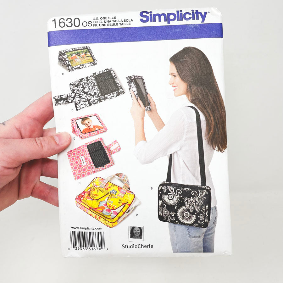 Simplicity 1630 Sewing Pattern - Cover for E-Book Reader and Carry Case with Handle for Tablet