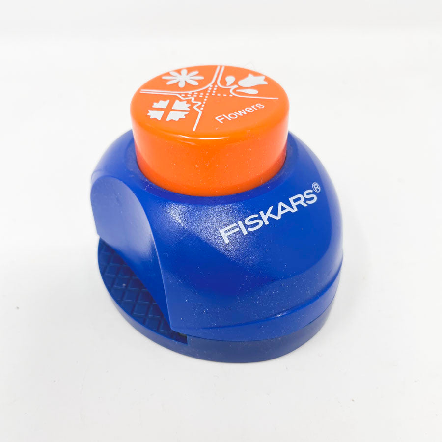 Fiskars Corner Hole Punch - Pick a Design