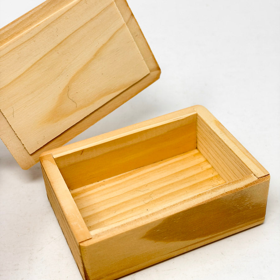 Small Darice Smooth Corner Wood Box