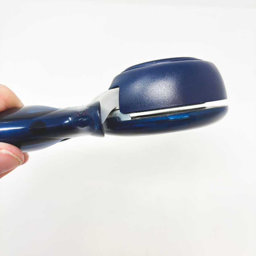 Fiskars Squeeze Oval Punch