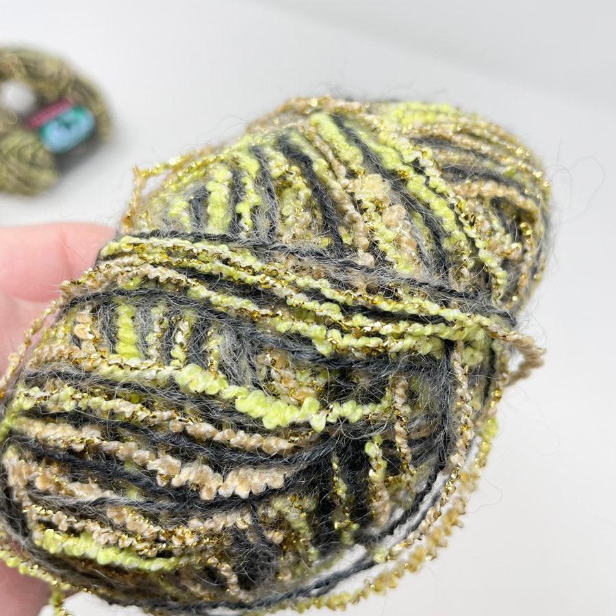 Dark Horse Yarn - Twinkle