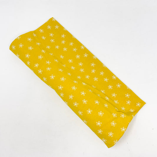 1 yd x 54" White Flowers on Yellow Jersey/Stretch T-Shirt Fabric