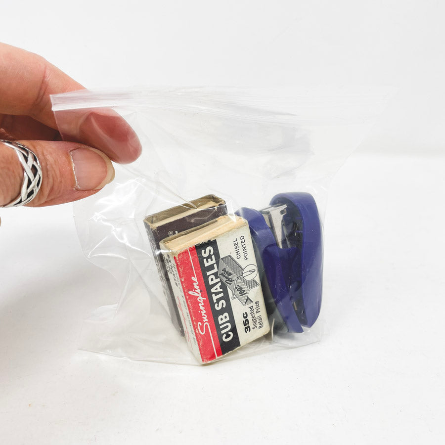 Swingline Mini Stapler with Staples