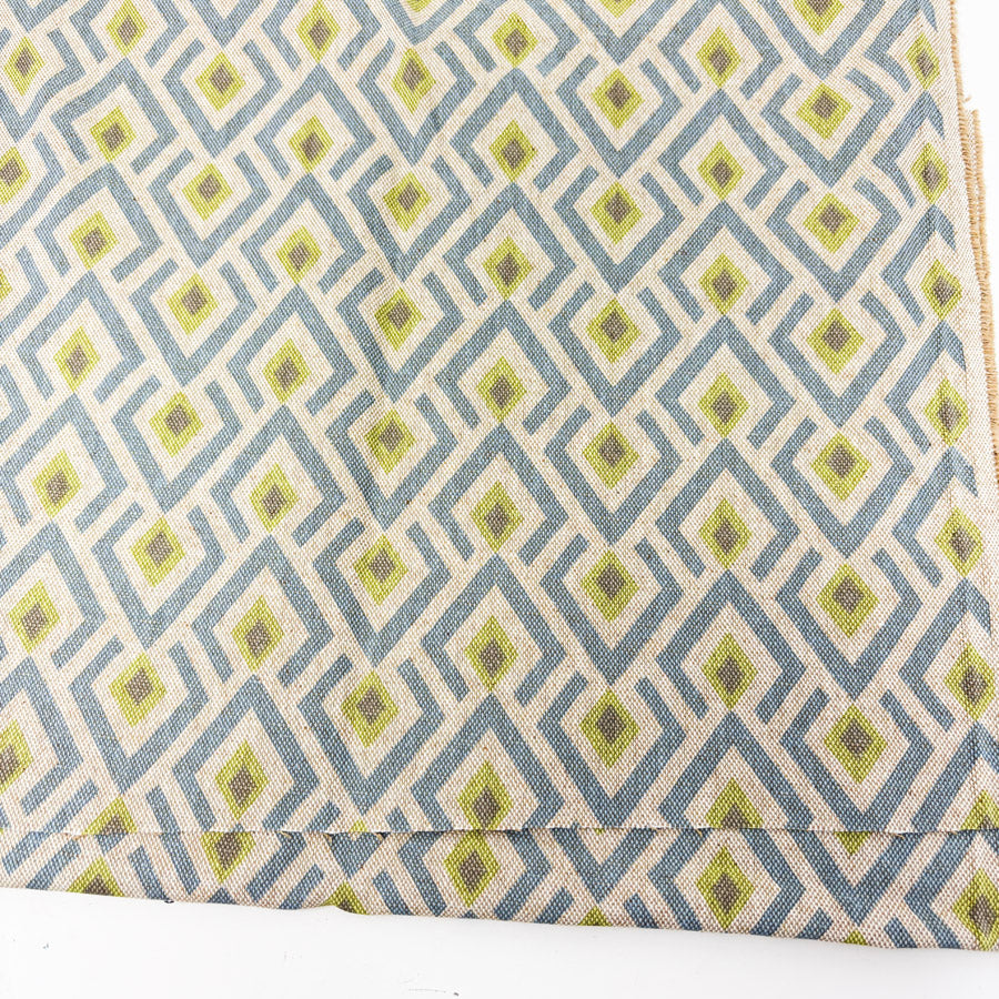 55" x 31" Upholstery Weight Diamond Fabric