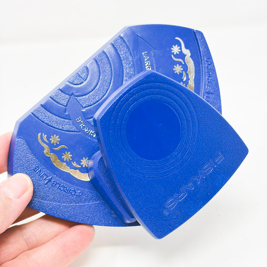 Fiskars Circle Border Punch - Flowers