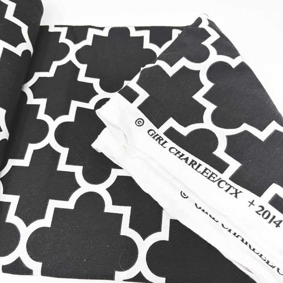 58" x 172" Black & White Quatrefoil Heavyweight Stretch Jersey Fabric
