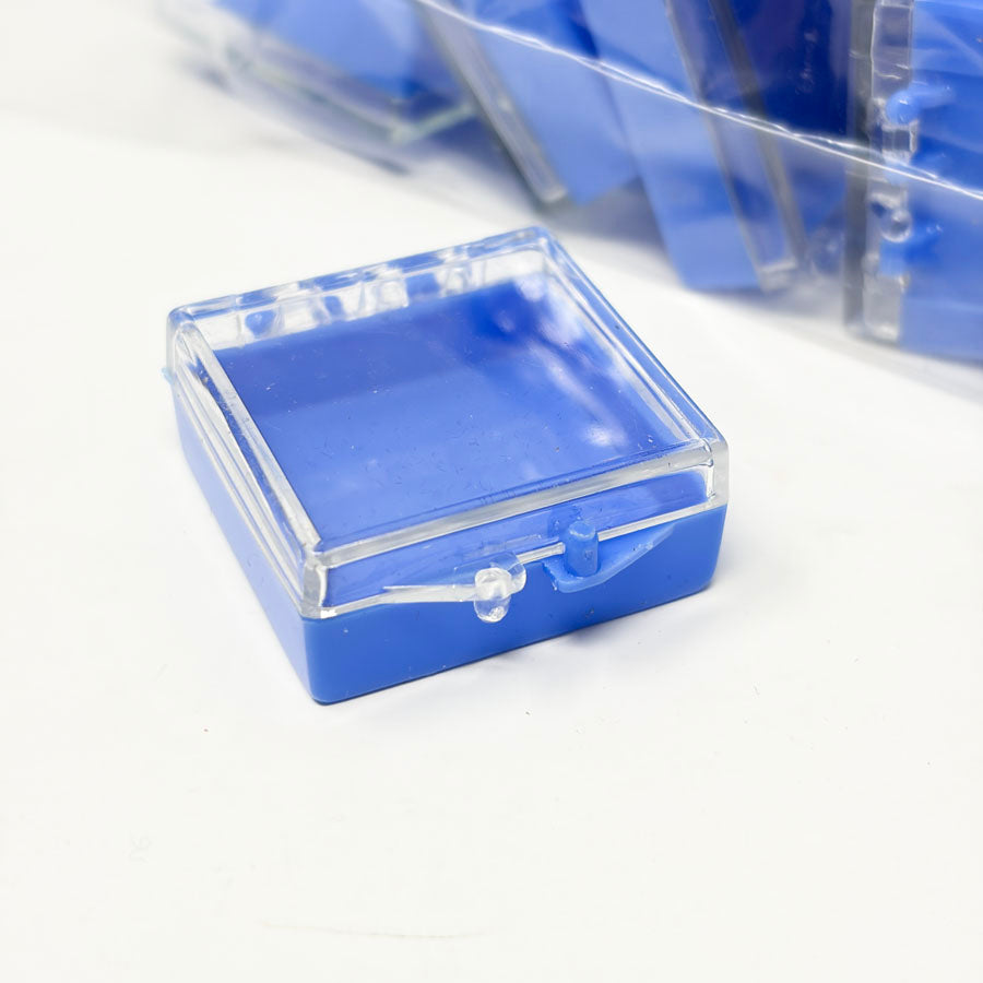 Bundle of Blue Plastic Clasp Gem Boxes (1)