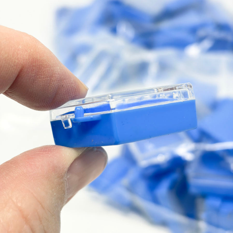 Bundle of Blue Plastic Clasp Gem Boxes (1)