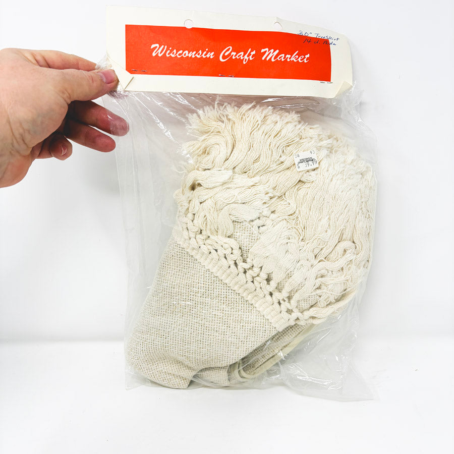 Fringed 14 Count Aida 30" Tree Skirt