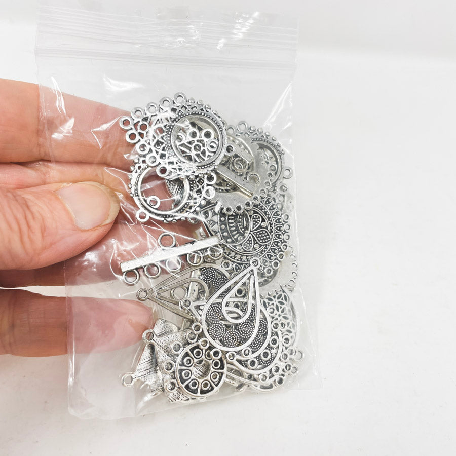 Metal Scrolly Finding Bundles (1)