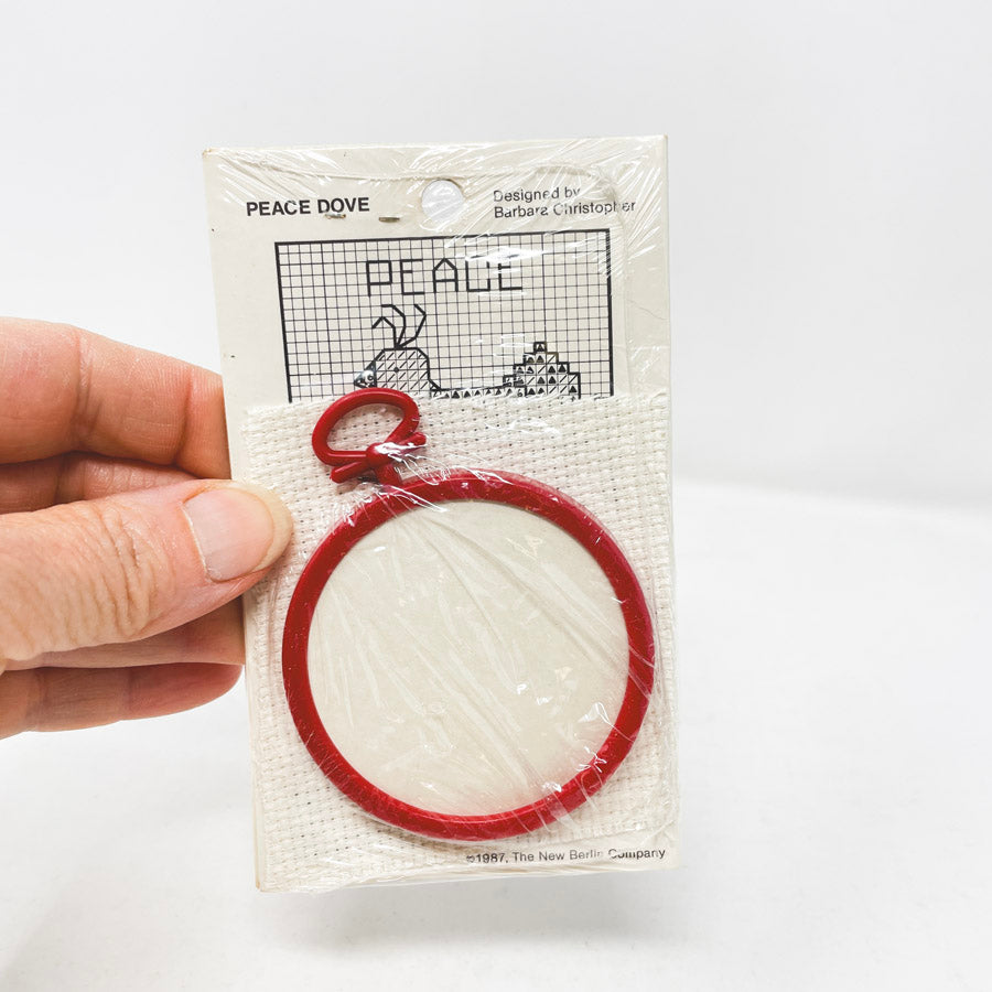 New Berlin Co Xmas Ornament Cross Stitch Kit