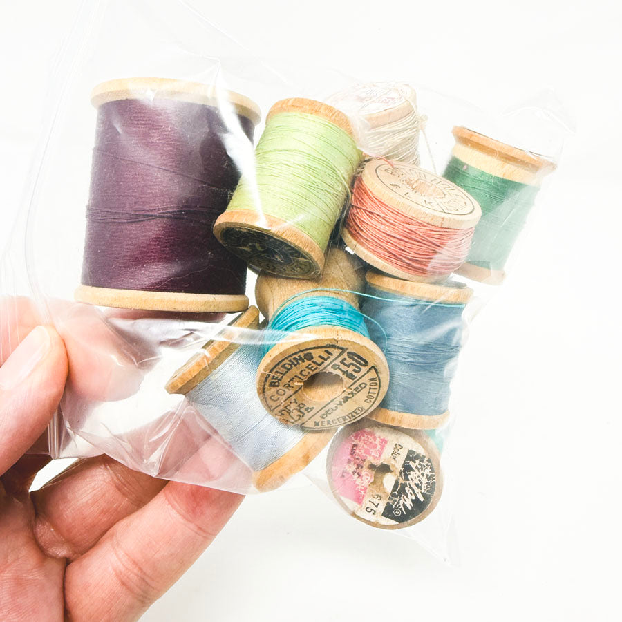 Vintage Thread Bundles (1)