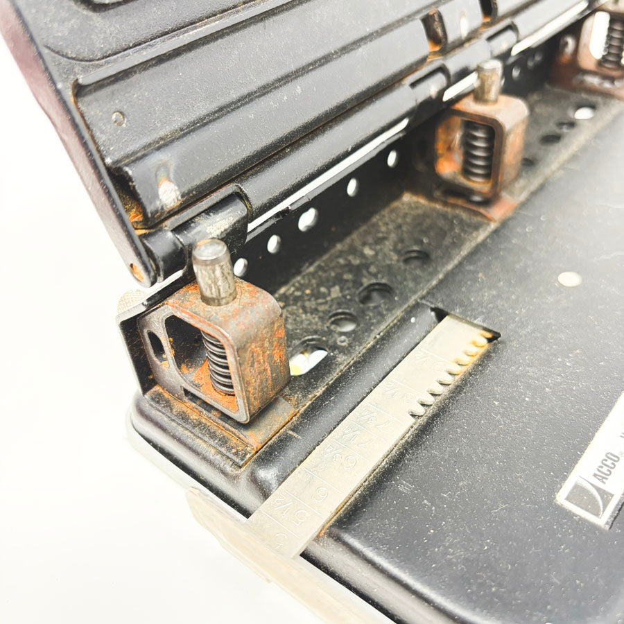 Acco 300 Adjustable Three Hole Punch