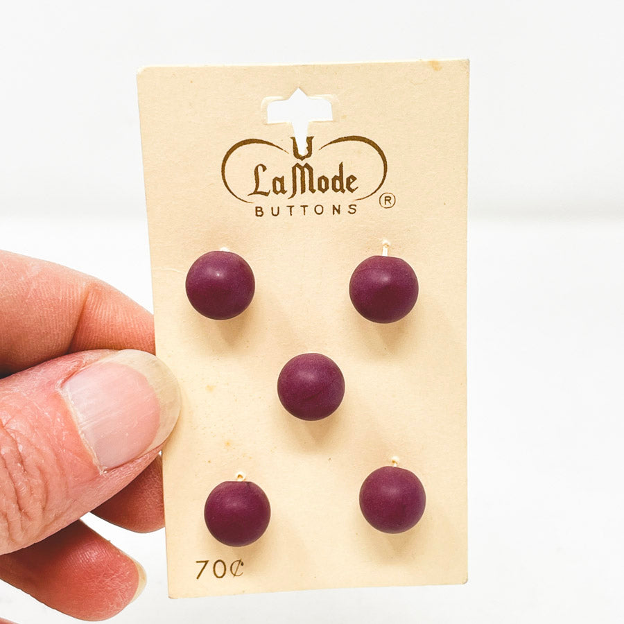 La Mode Deep Red Ball Buttons
