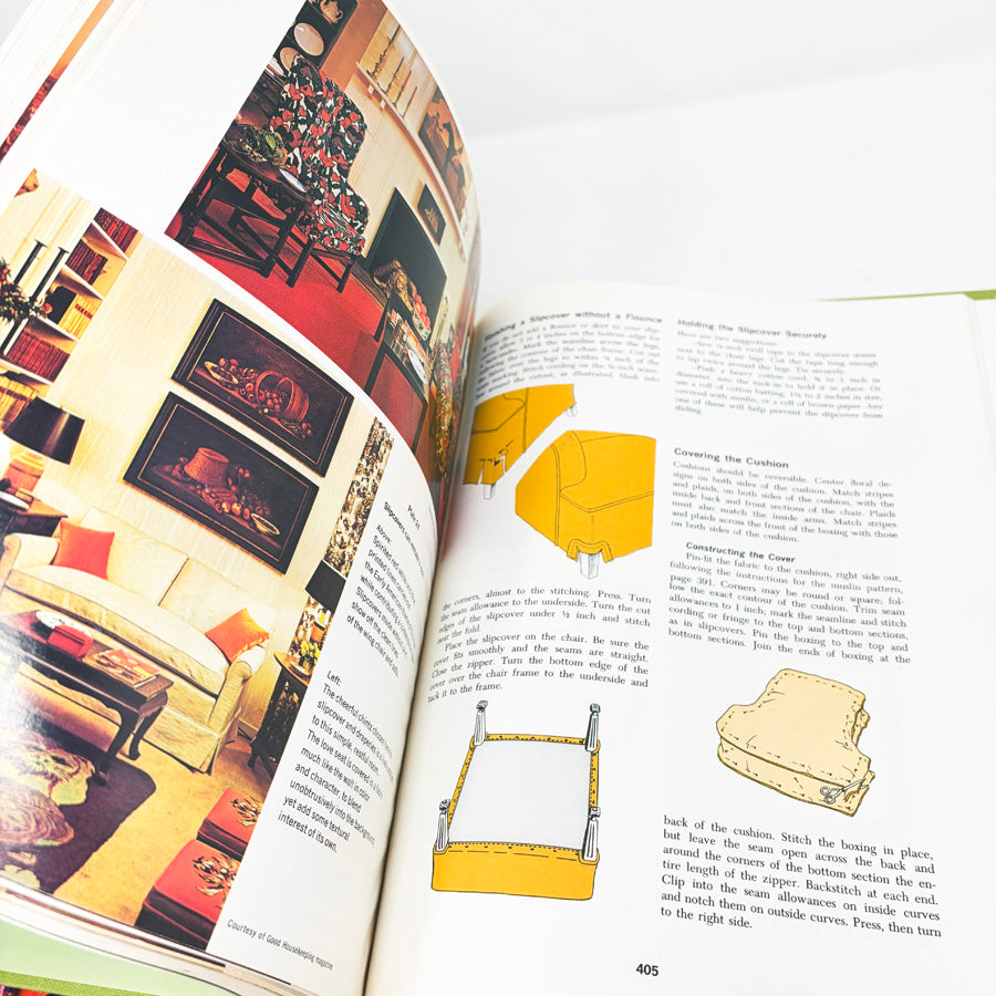 Vintage 1972 Singer Sewing Book (no jacket)
