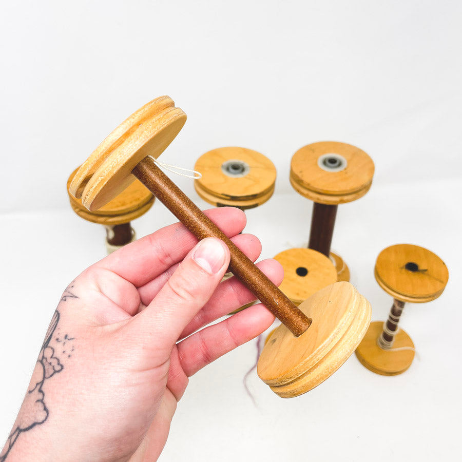 Louet Standard Bobbins – Two Sizes (1)