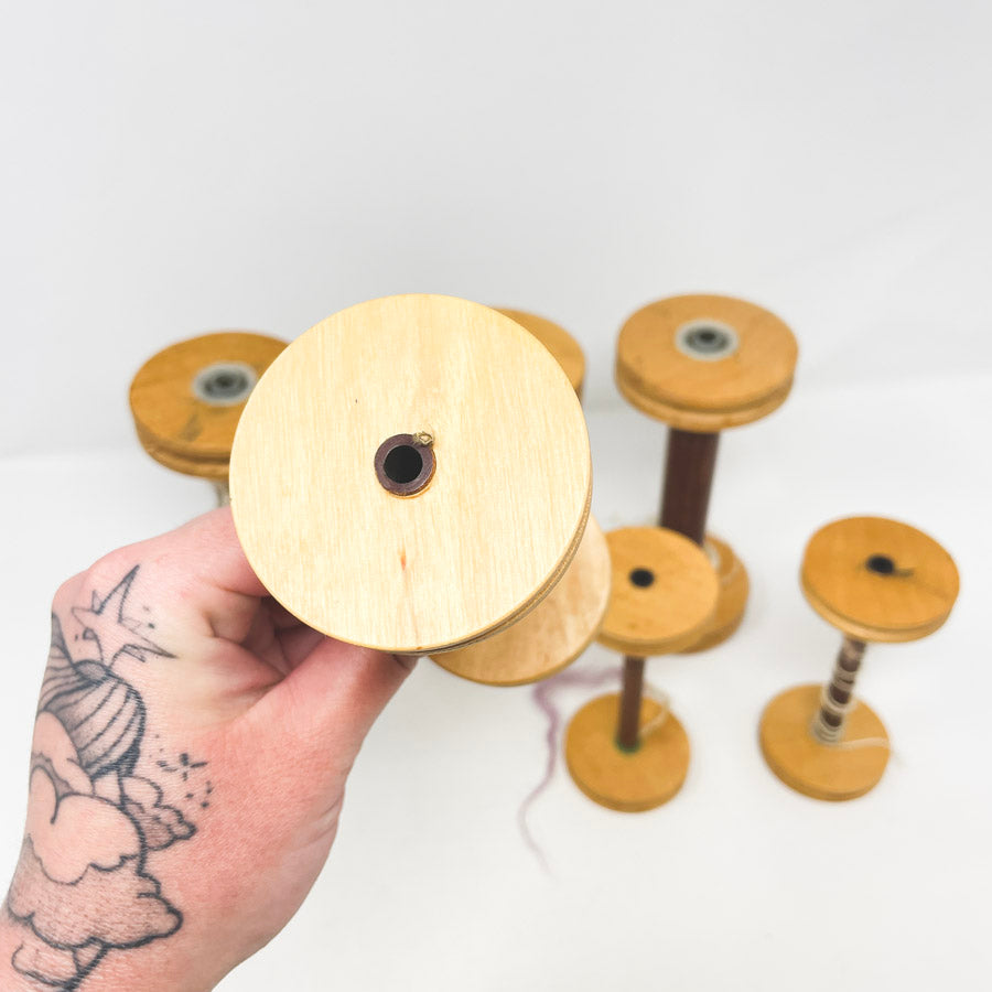 Louet Standard Bobbins – Two Sizes (1)
