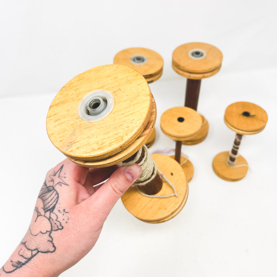 Louet Standard Bobbins – Two Sizes (1)