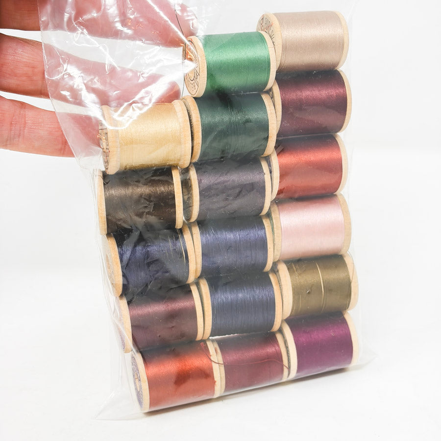 17 Vintage Small Wood Thread Spools