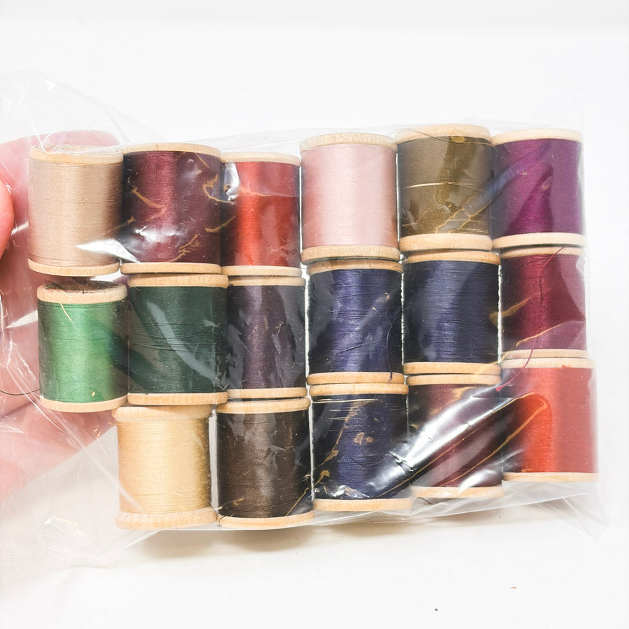 17 Vintage Small Wood Thread Spools