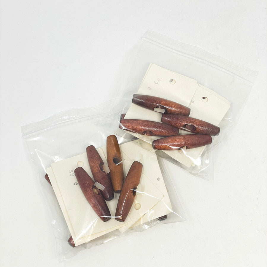 Wood Oblong Toggle Buttons (1)