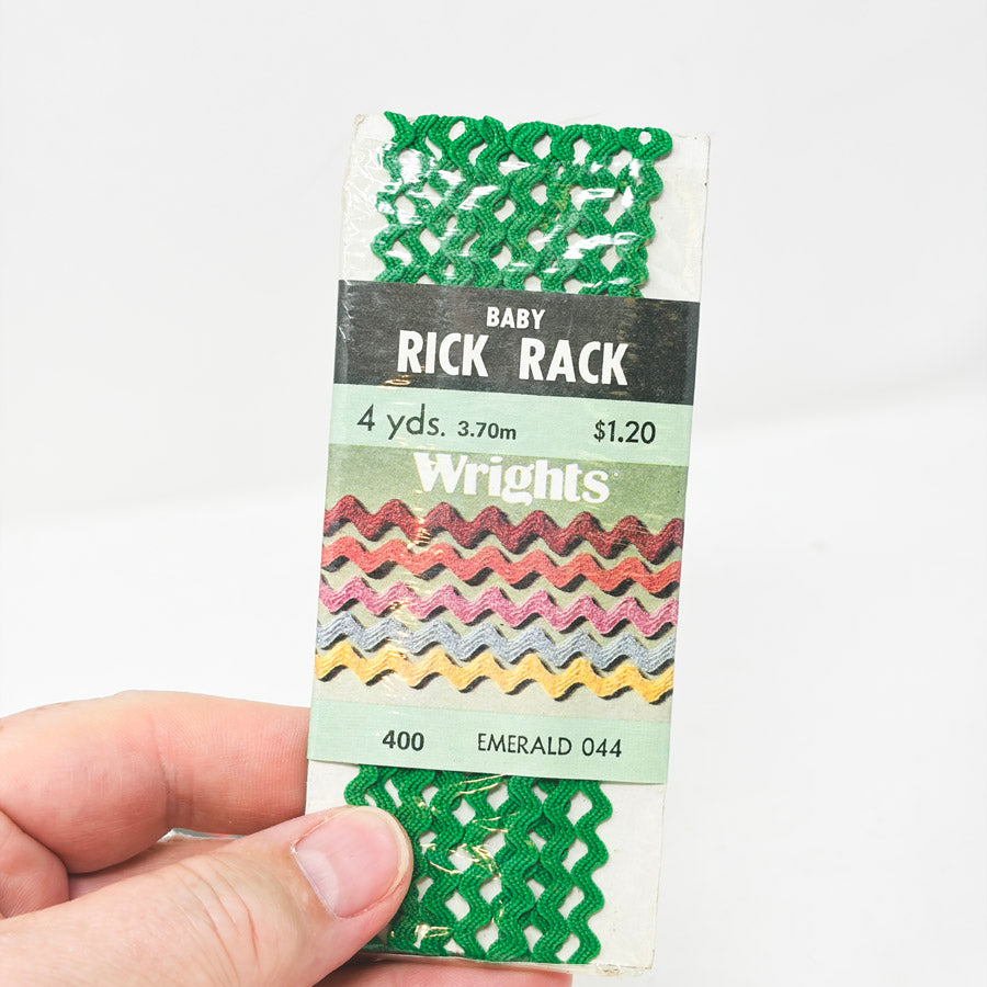 Baby Rick Rack in Scarlet and Emerald - (1)
