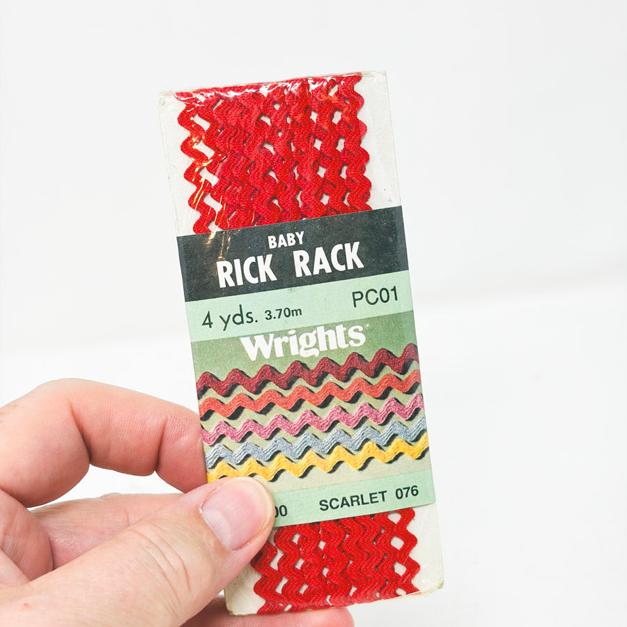 Baby Rick Rack in Scarlet and Emerald - (1)