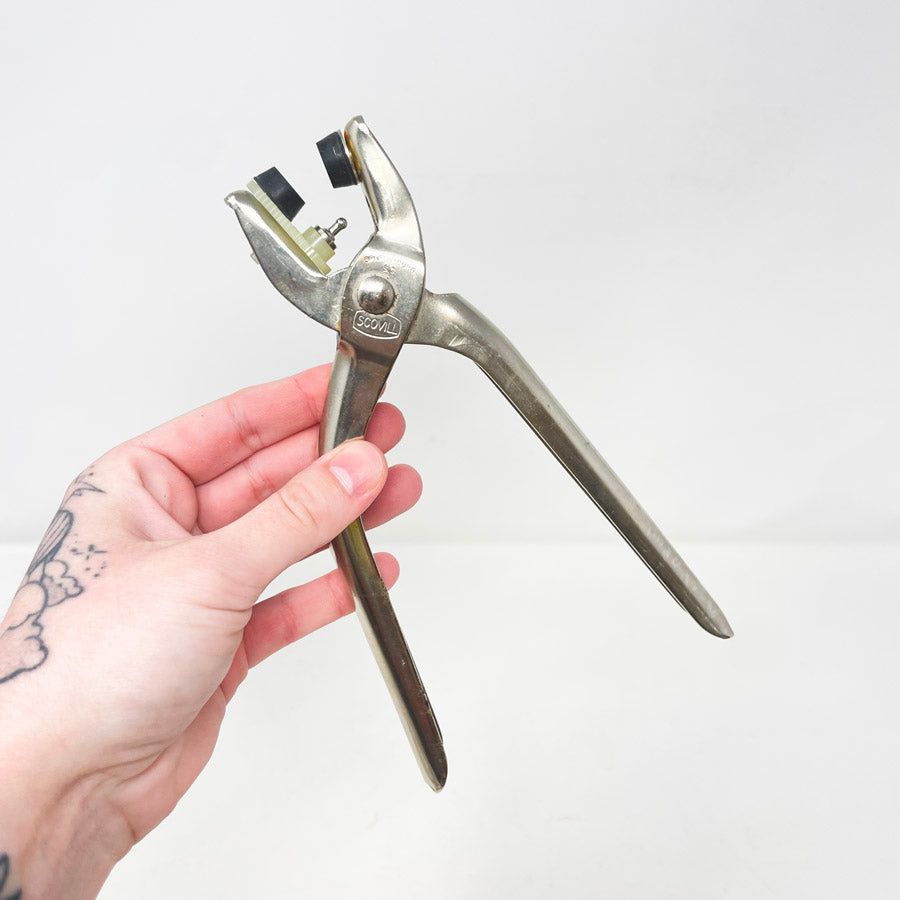 Grommet Pliers (1)