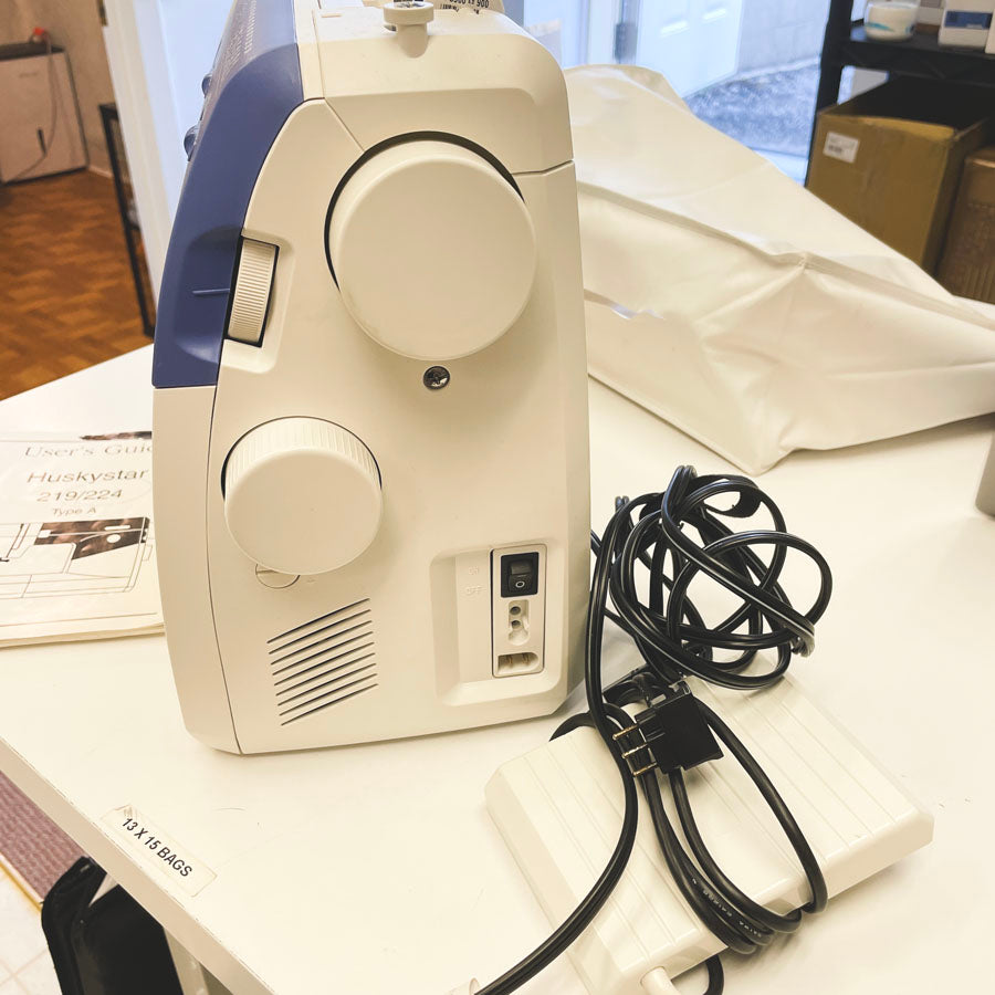 Huskystar Model 224A Sewing Machine