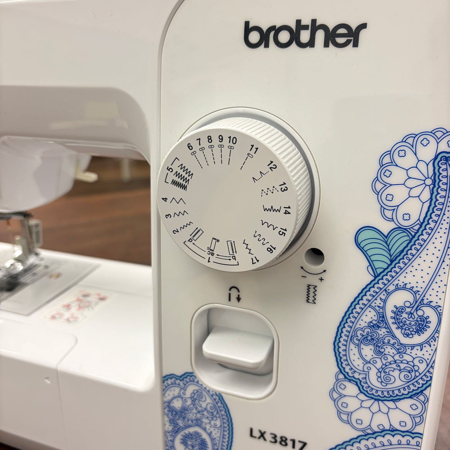 Brother LX3817 Sewing Machine