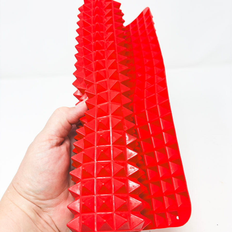 Red Silicone Pyramid Mat for Clay