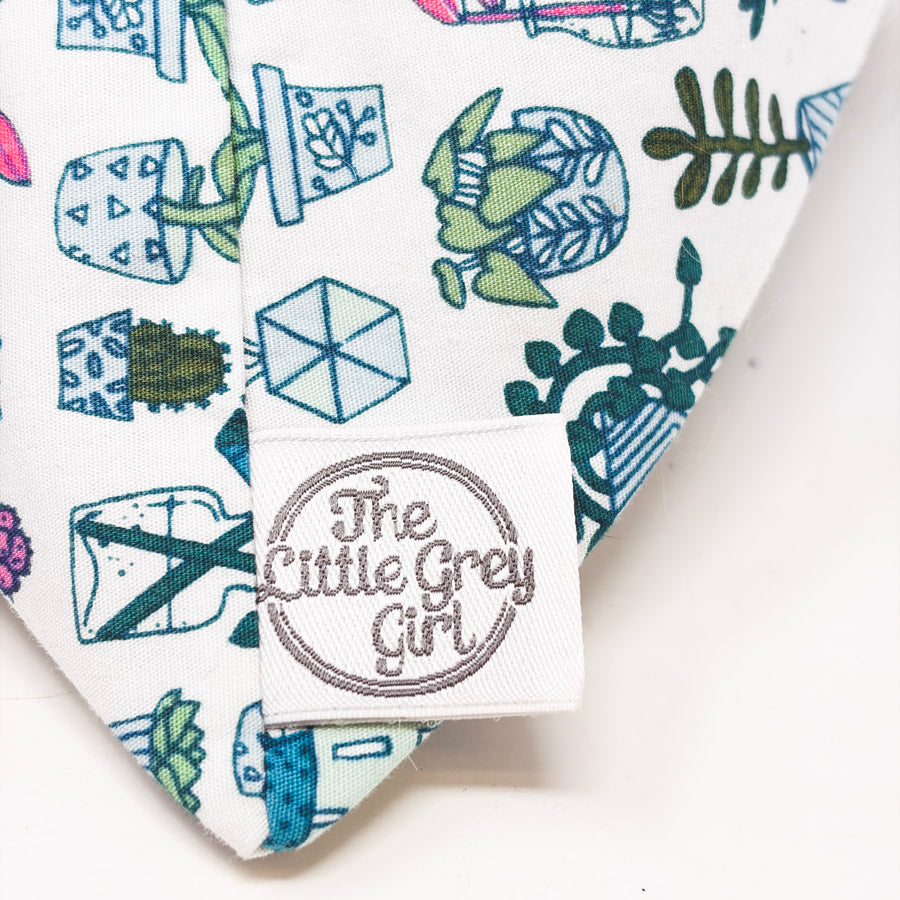 The Little Grey Girl Pyramid Project Bag – Succulents
