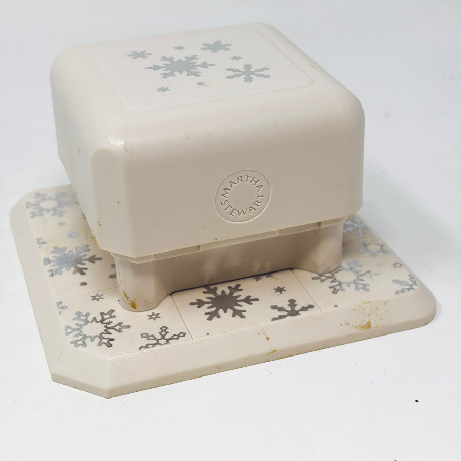 Martha Stewart Magnetic Snowflake Paper Punch